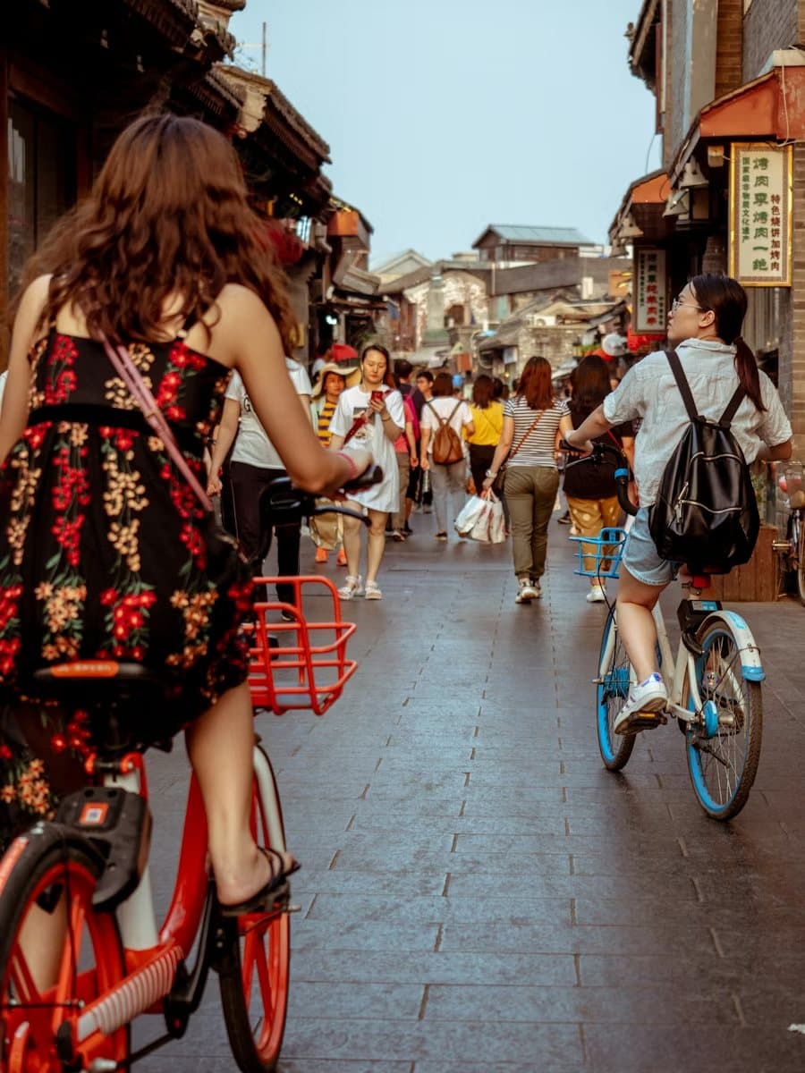 Southern China: Modernity and Authenticity